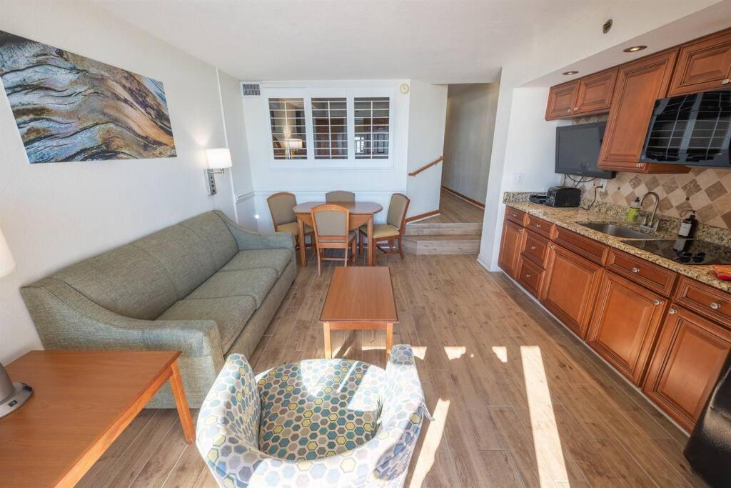 מירטל ביץ' New Remodeled Direct Oceanfront Views Beach Cove מראה חיצוני תמונה