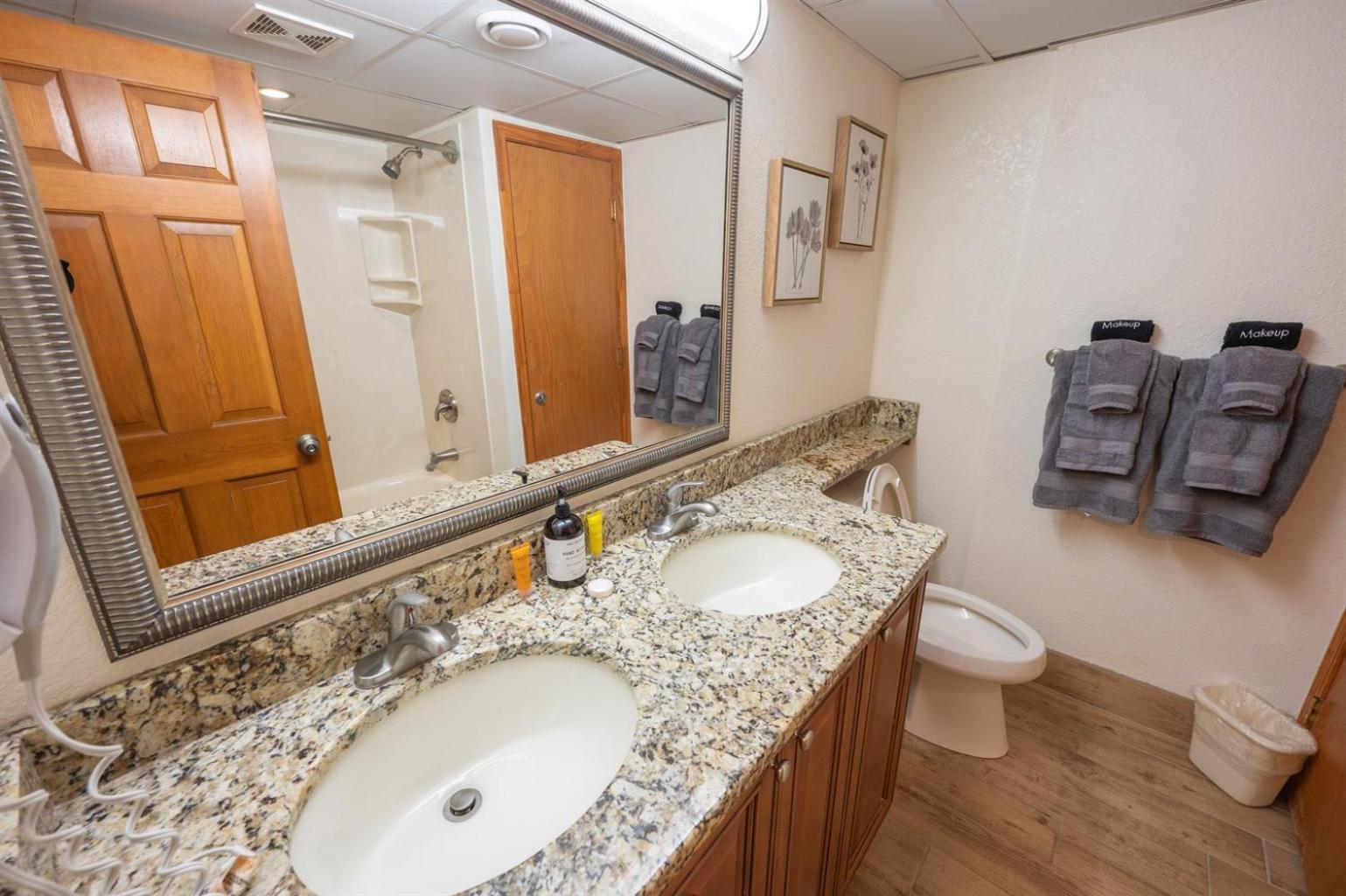 מירטל ביץ' New Remodeled Direct Oceanfront Views Beach Cove מראה חיצוני תמונה